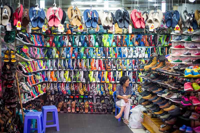 9 Wholesale Shoes Markets In Delhi | Cheapest Shoe Markets In Delhi