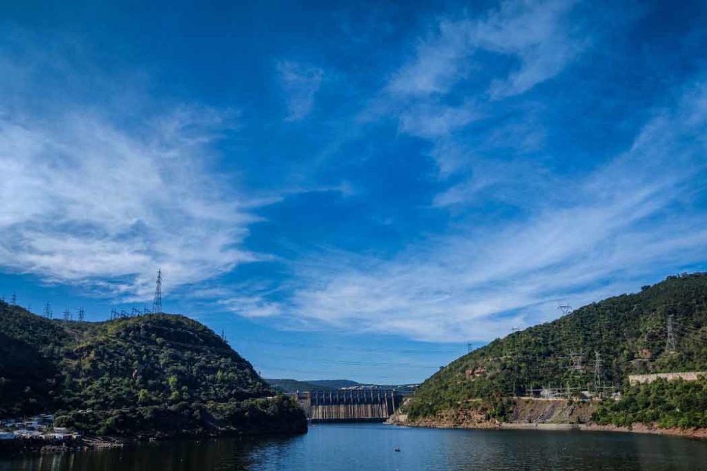 A spectacular view of the Singur Dam