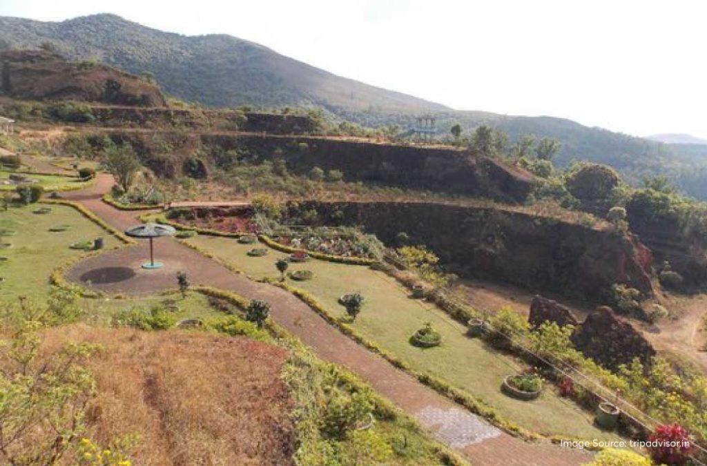 Picnic at Krishnarajendra Botanical Garden, one of the best tourist places in Chikmagalur.