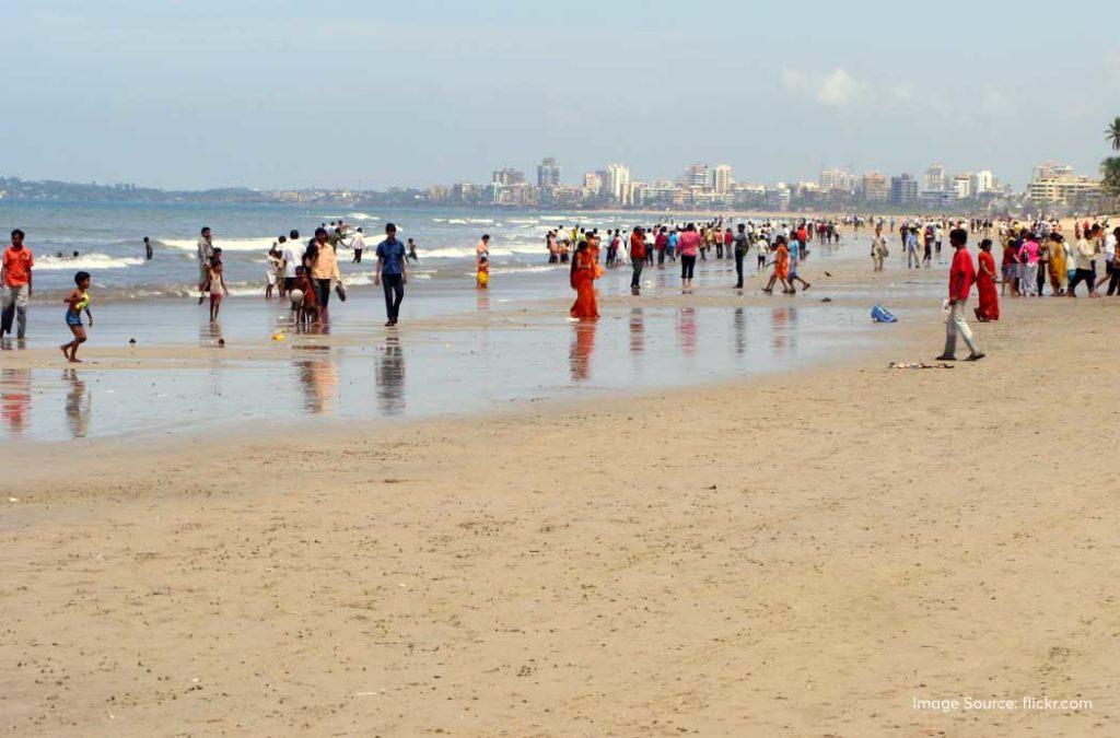 The most famous of all beaches near Pune is the Juhu Beach.