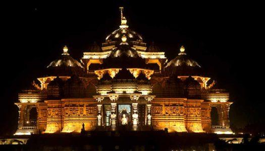 akshardham temple delhi night